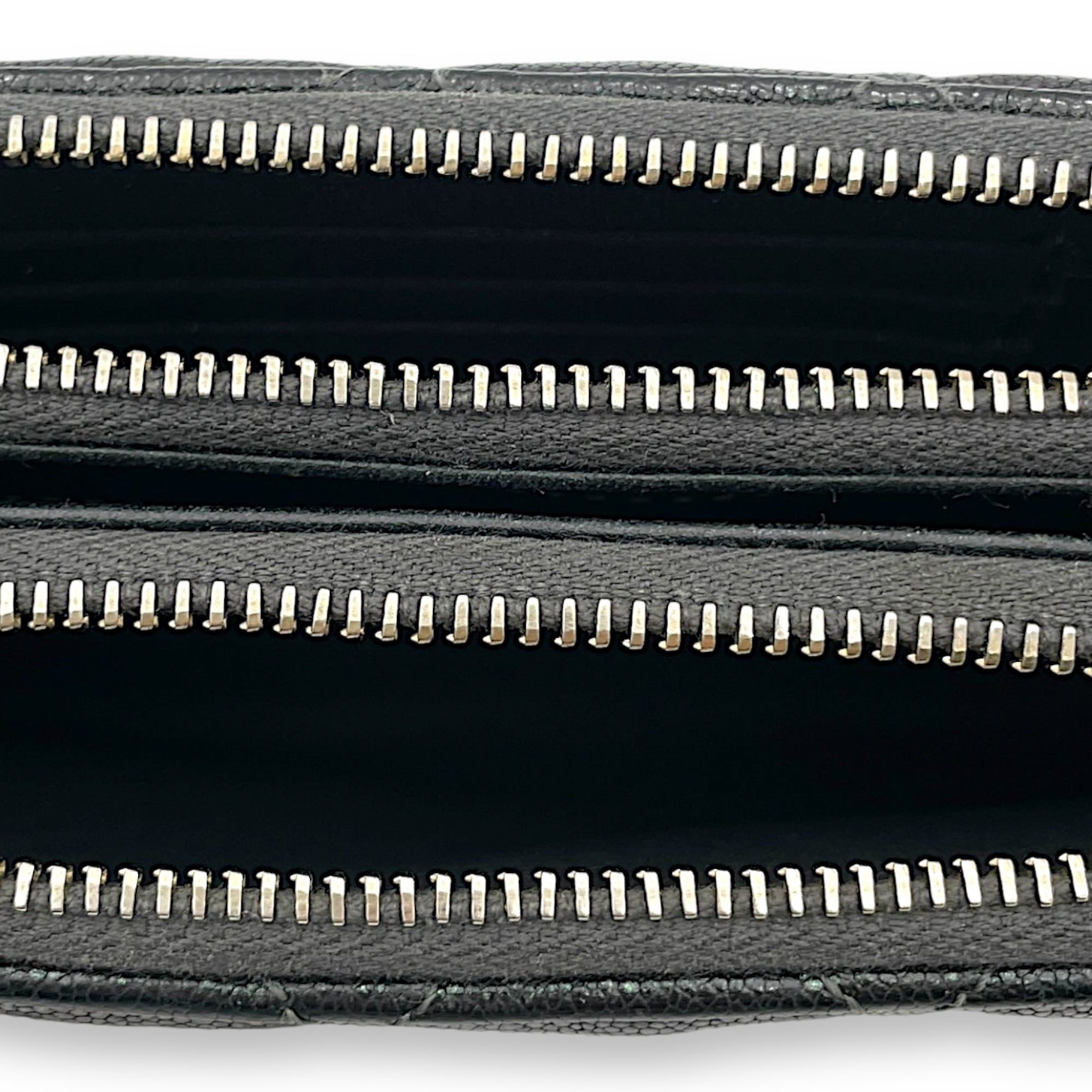 Double Zipped Clutch Iridescent in Caviar Leather, Gold hardware - Image 12
