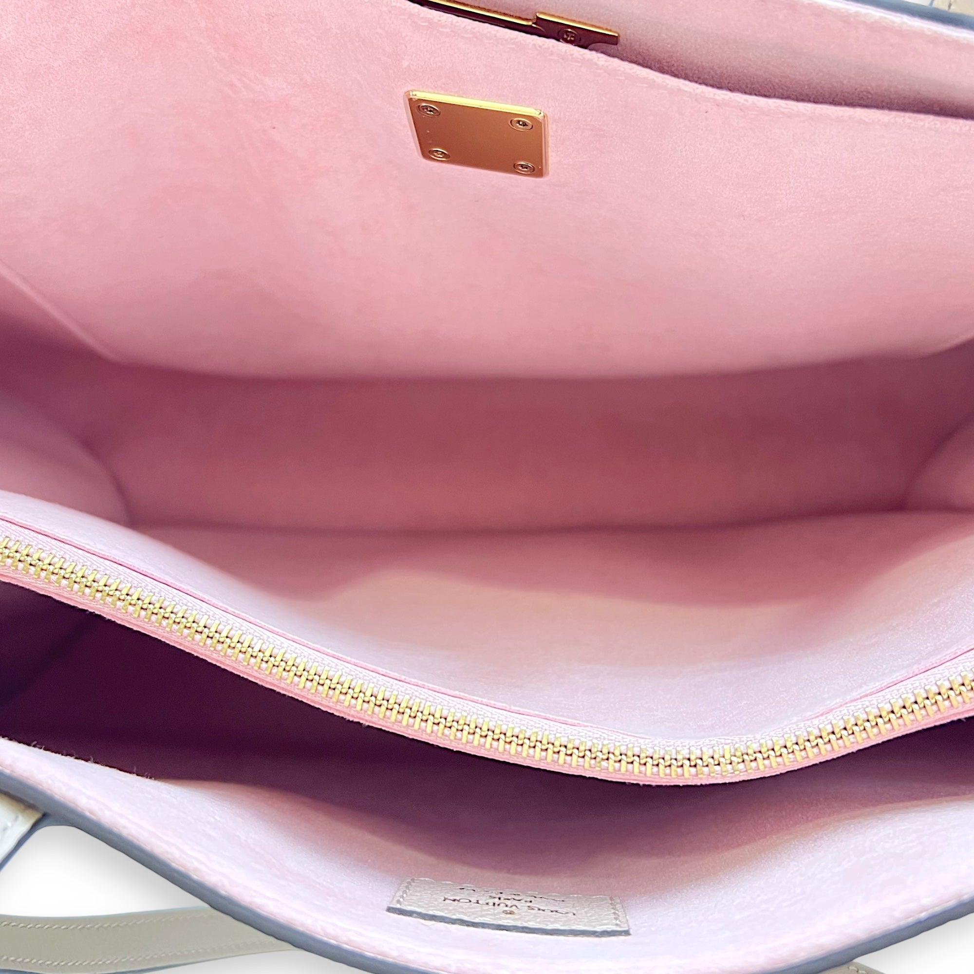 Lock Me Beige Tote Bag in Taurillon Leather, Gold hardware - Image 7