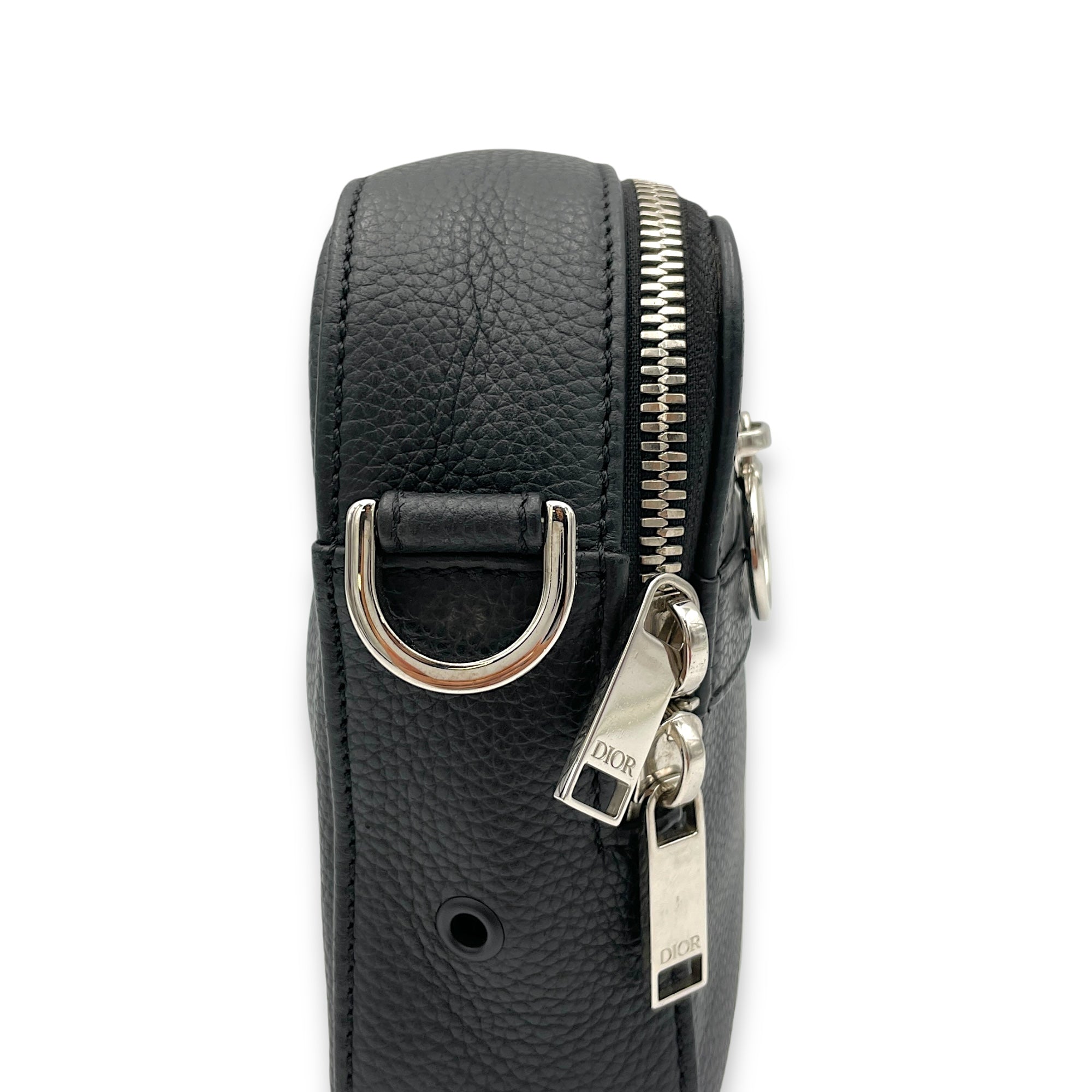 Safari Black Messenger in Calfskin, Silver hardware - Image 9