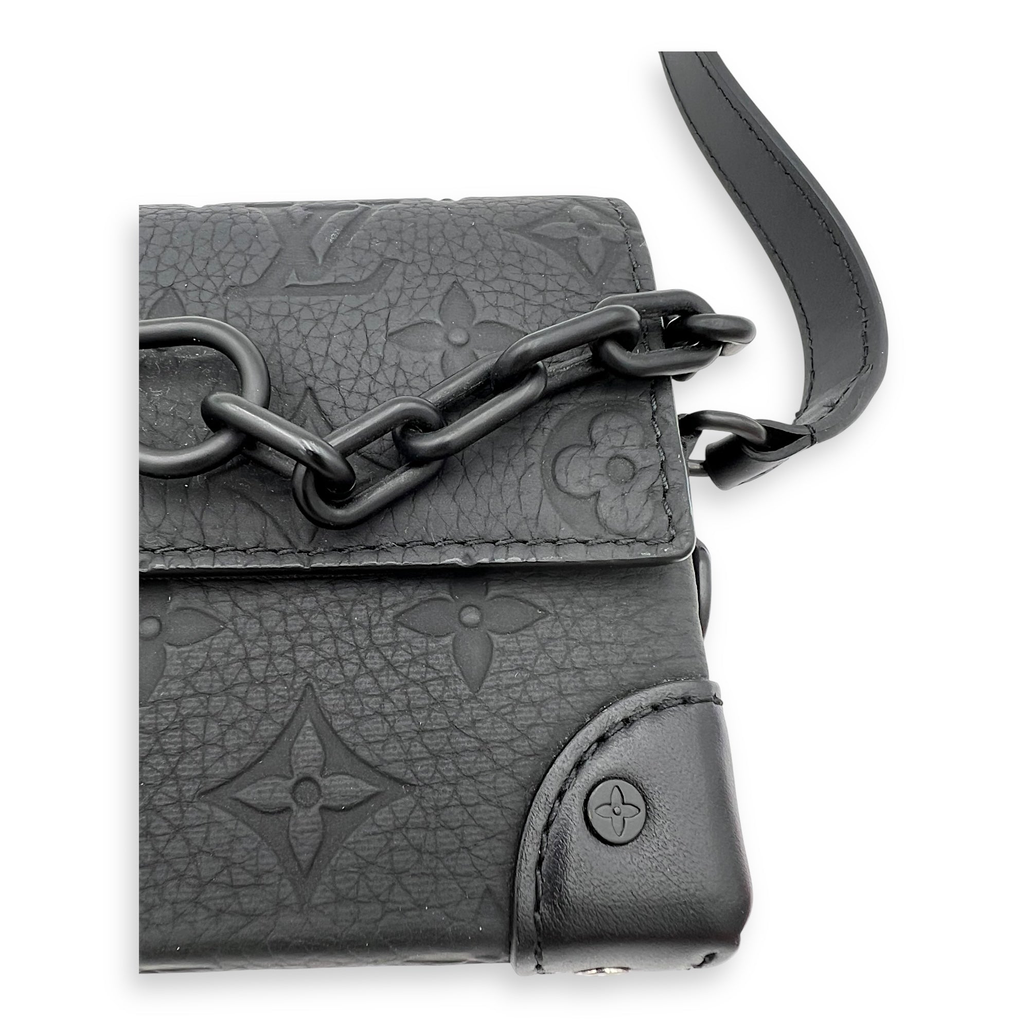 Steamer Black Shoulder Bag in Empreinte Leather, Black hardware - Image 8