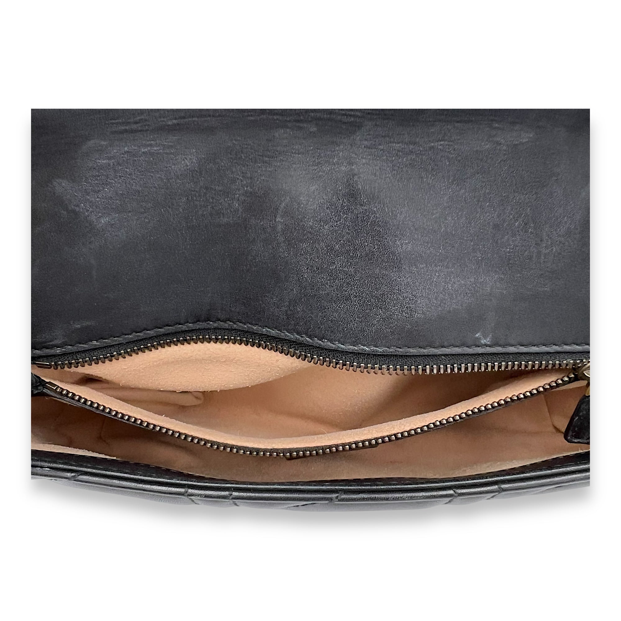 GG Marmont Small Black Shoulder Bag in Calfskin, Gold hardware - Image 7