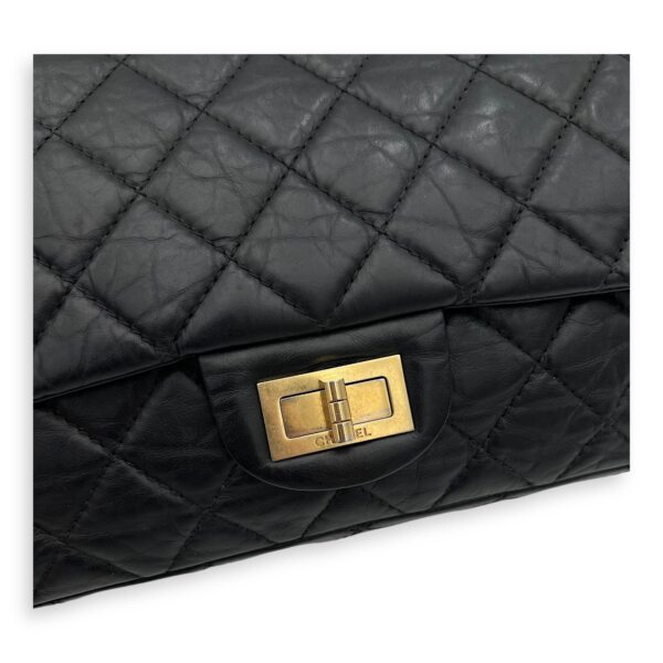 2.55 227 Black Shoulder Bag in Calfskin, Gold hardware - Image 9