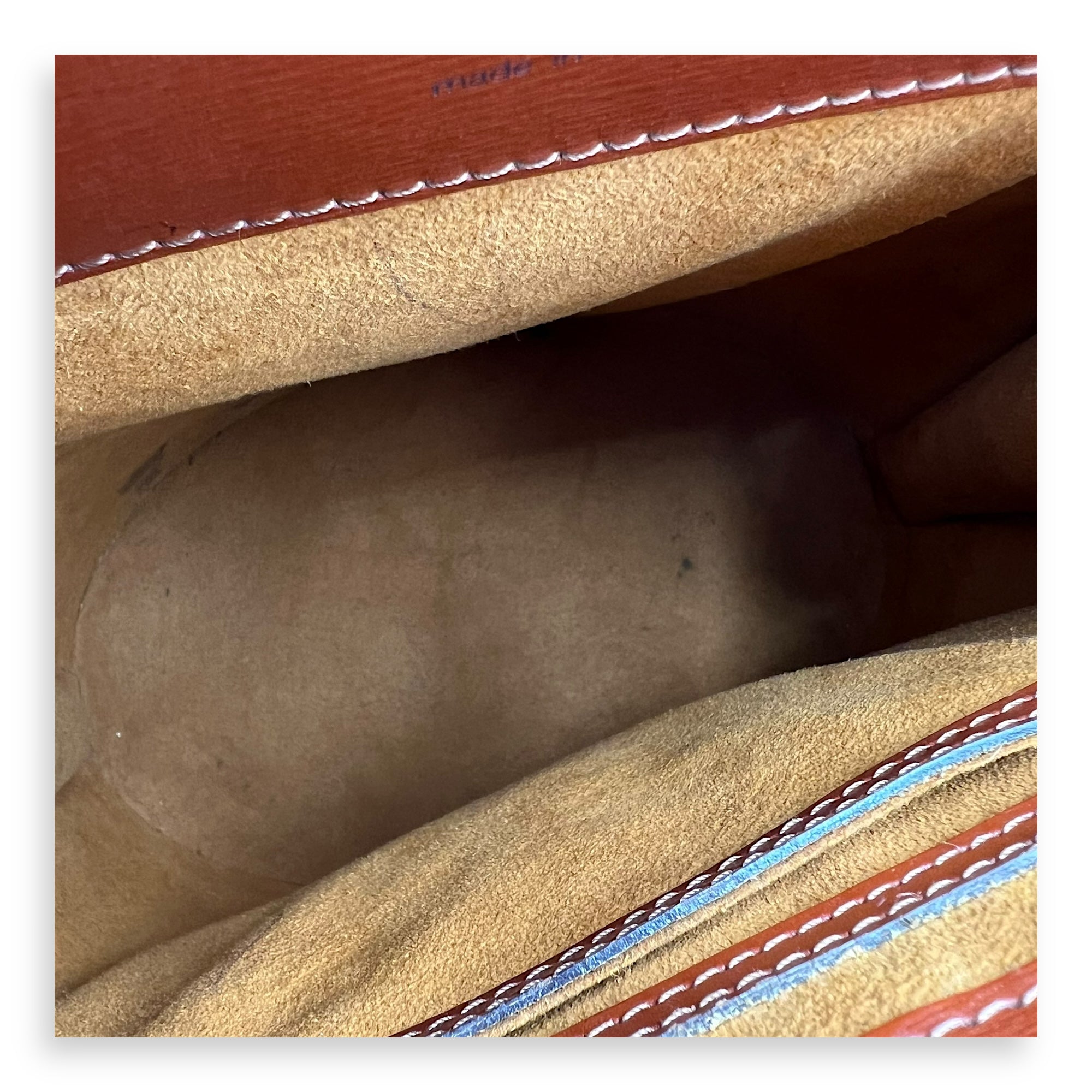 Cluny Shoulder Bag Brown in Epi Leather, Gold hardware - Image 7