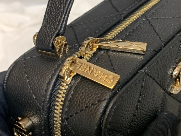 CHANEL VANITY CASE SmartChoice 1242 - Image 7