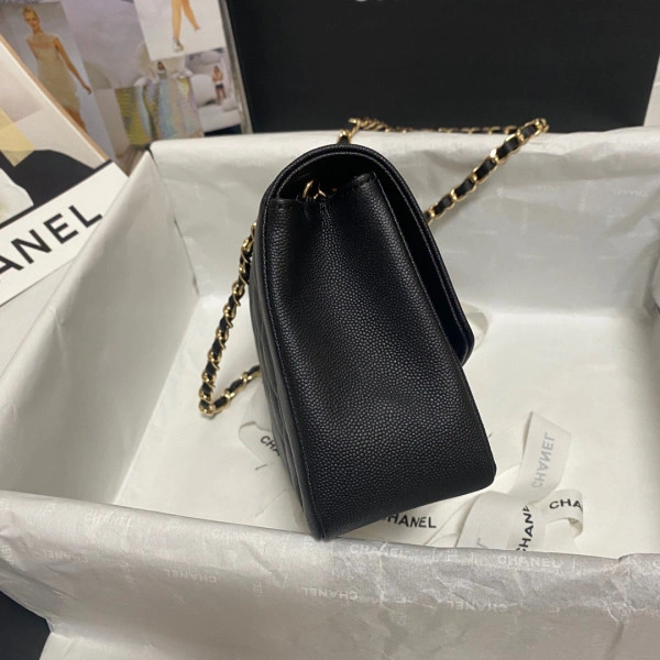 CHANEL FLAP BAG Comfortable 607 - Image 5