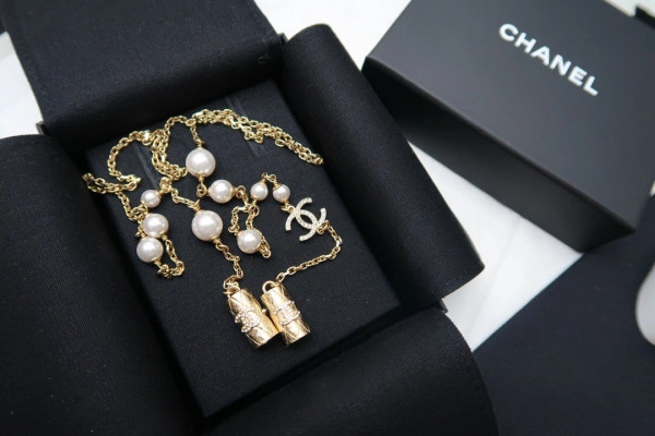 SmartChoice CHANEL AIRPODS NECKLACE 1700 - Image 10