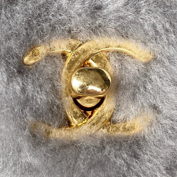 CHANEL FLAP BAG StreetReady 445 - Image 4