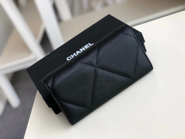 SmartChoice CHANEL 19 LONG FLAP WALLET 93 - Image 3