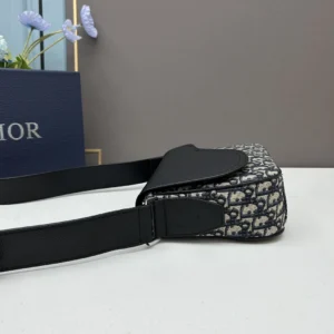 Affordable 1325 Christian Dior AAA Man Messenger Bags