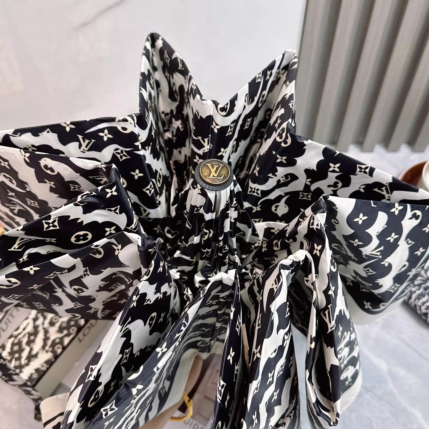 Affordable 6744 Louis Vuitton Umbrellas - Image 4