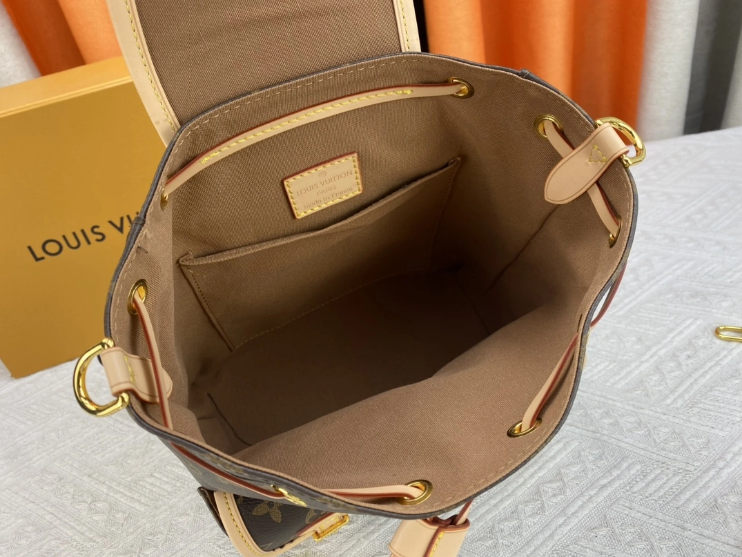 BestValue 4870 Louis Vuitton AAA Quality Backpacks For Women - Image 8