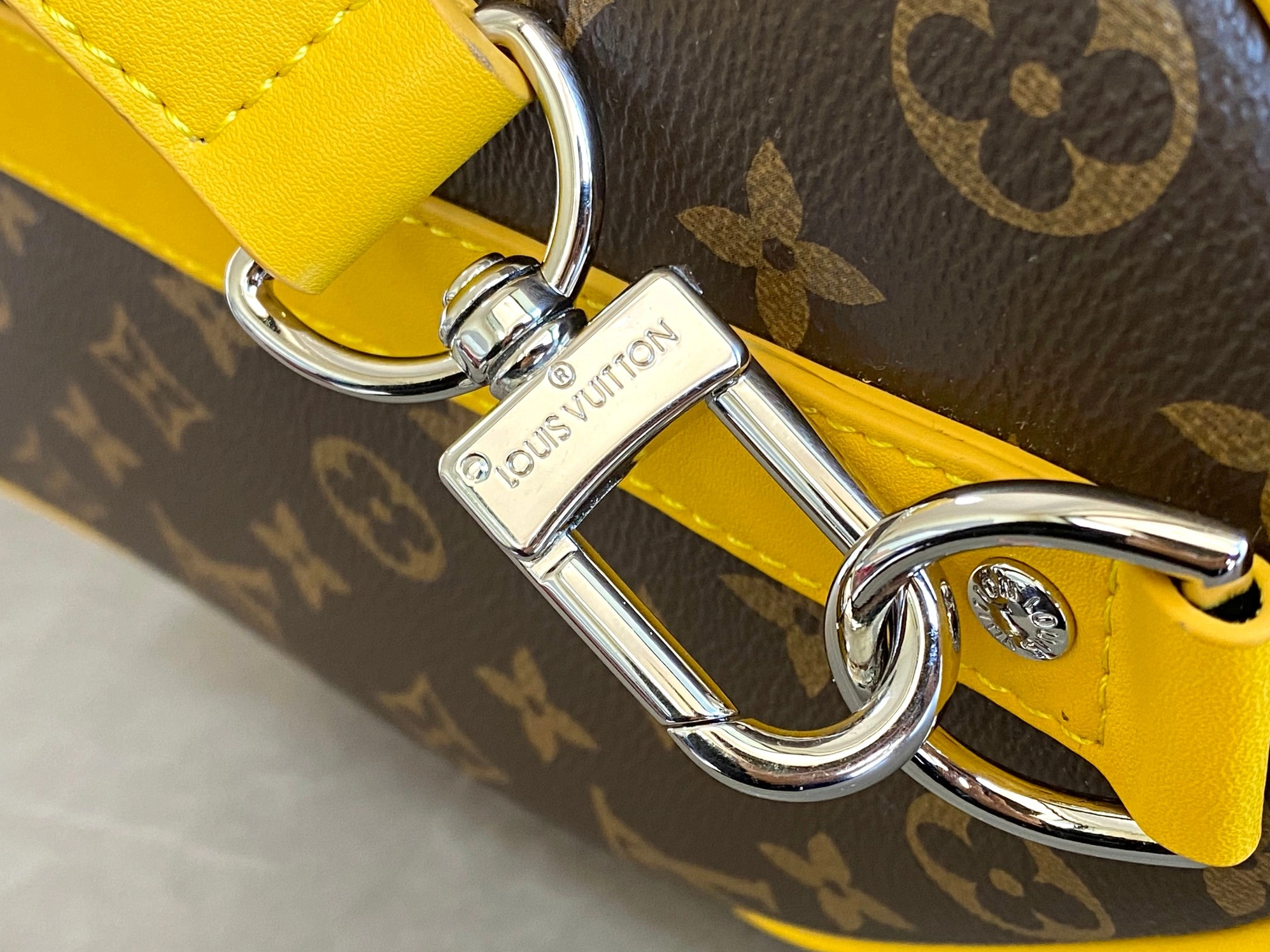 BestValue 6805 Louis Vuitton Travel Bags - Image 8