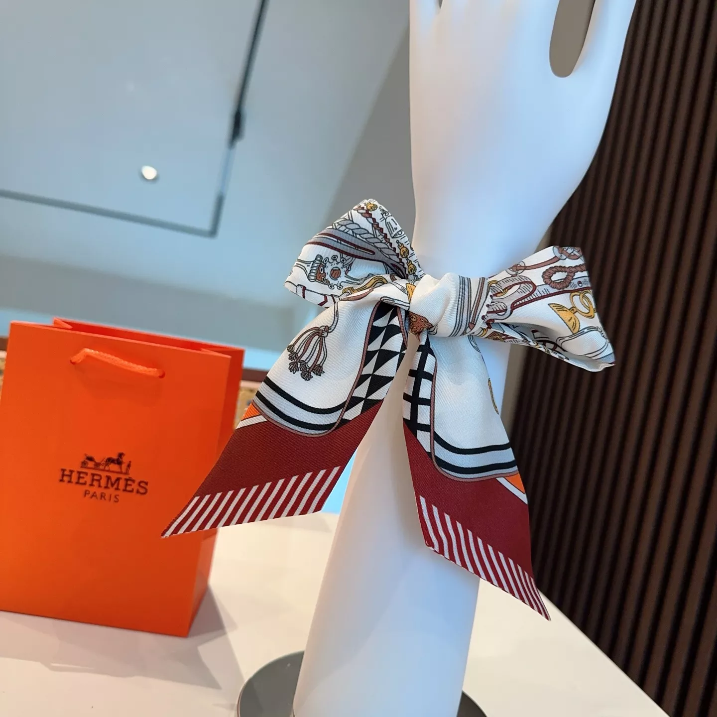 Bold 7887 Hermes Silk Scarf