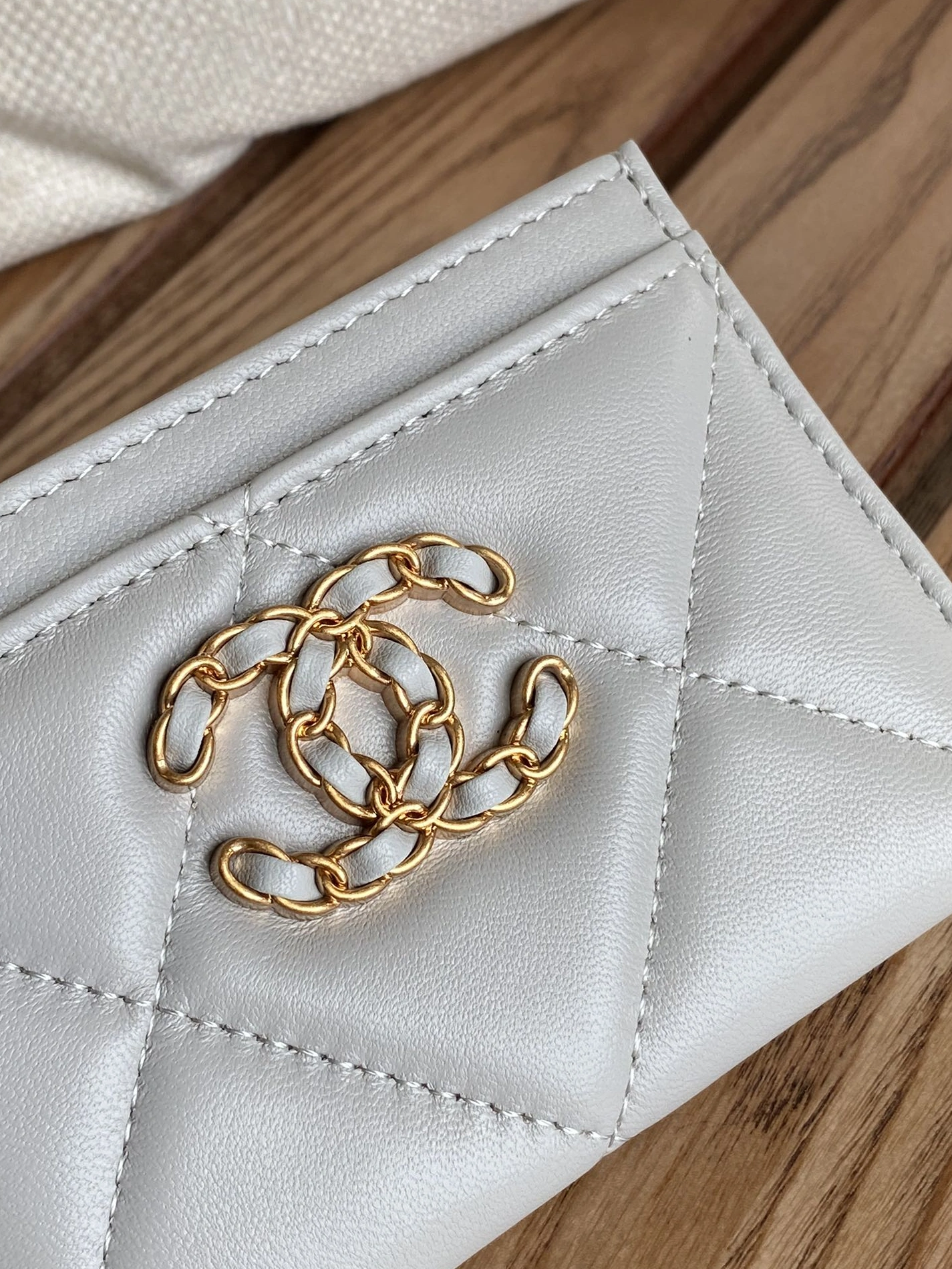 Bold 8573 Chanel Card Case - Image 6