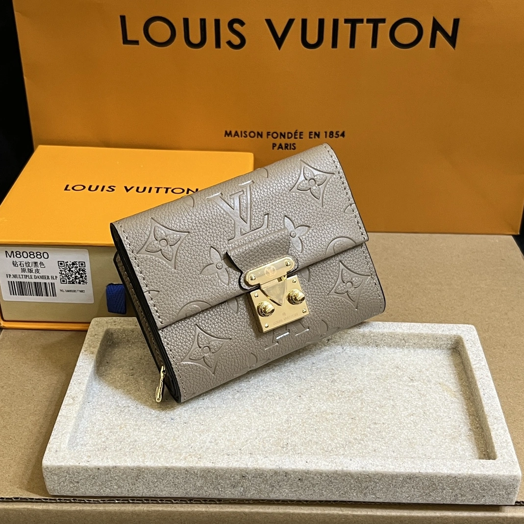 Breathable 3607 Louis Vuitton LV Card Case For Women
