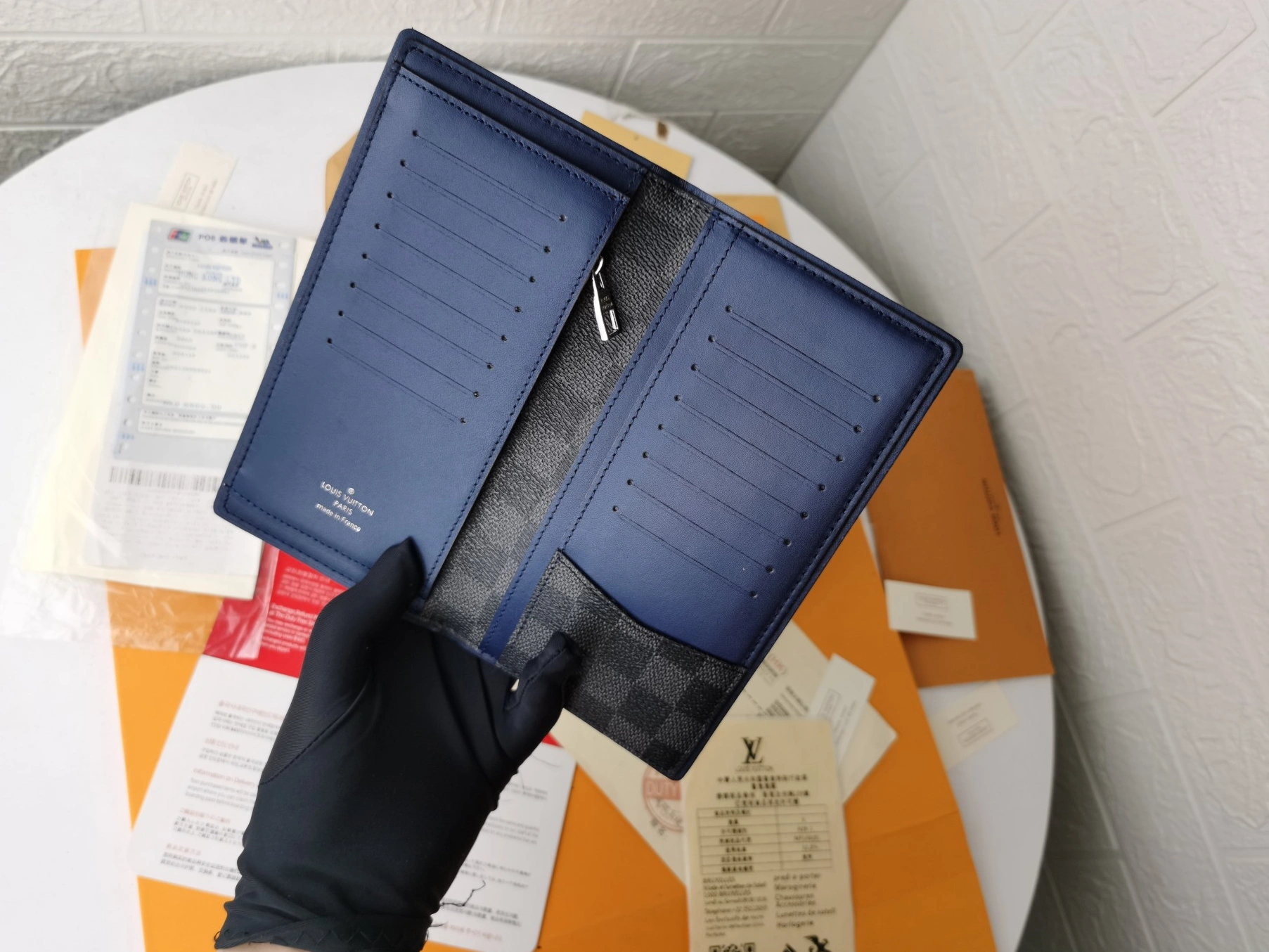 Breathable 4630 Louis Vuitton LV Card Case For Unisex - Image 5