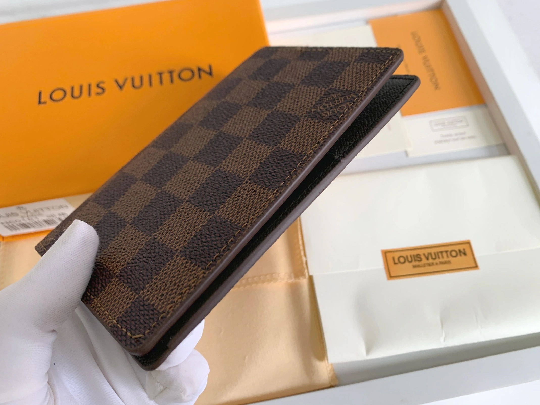 Breathable 5290 Louis Vuitton Card Case For Unisex - Image 6