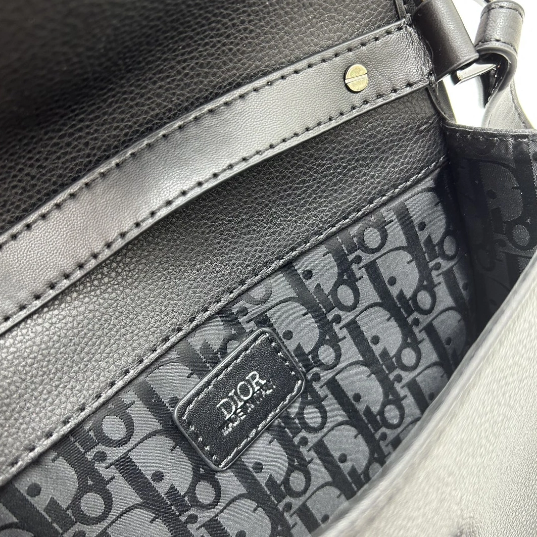 Breathable 6690 Christian Dior AAA Quality Messenger Bags For Unisex - Image 8