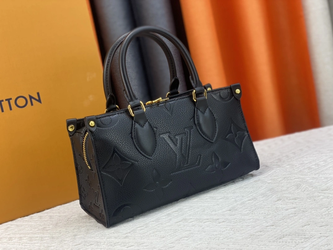 Breathable 8864 Louis Vuitton AAA Quality Handbags For Women