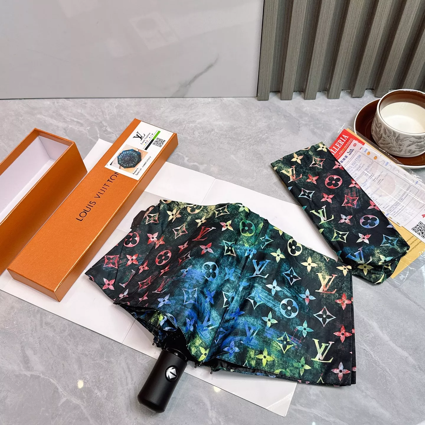 Bright 2671 Louis Vuitton Umbrellas - Image 4