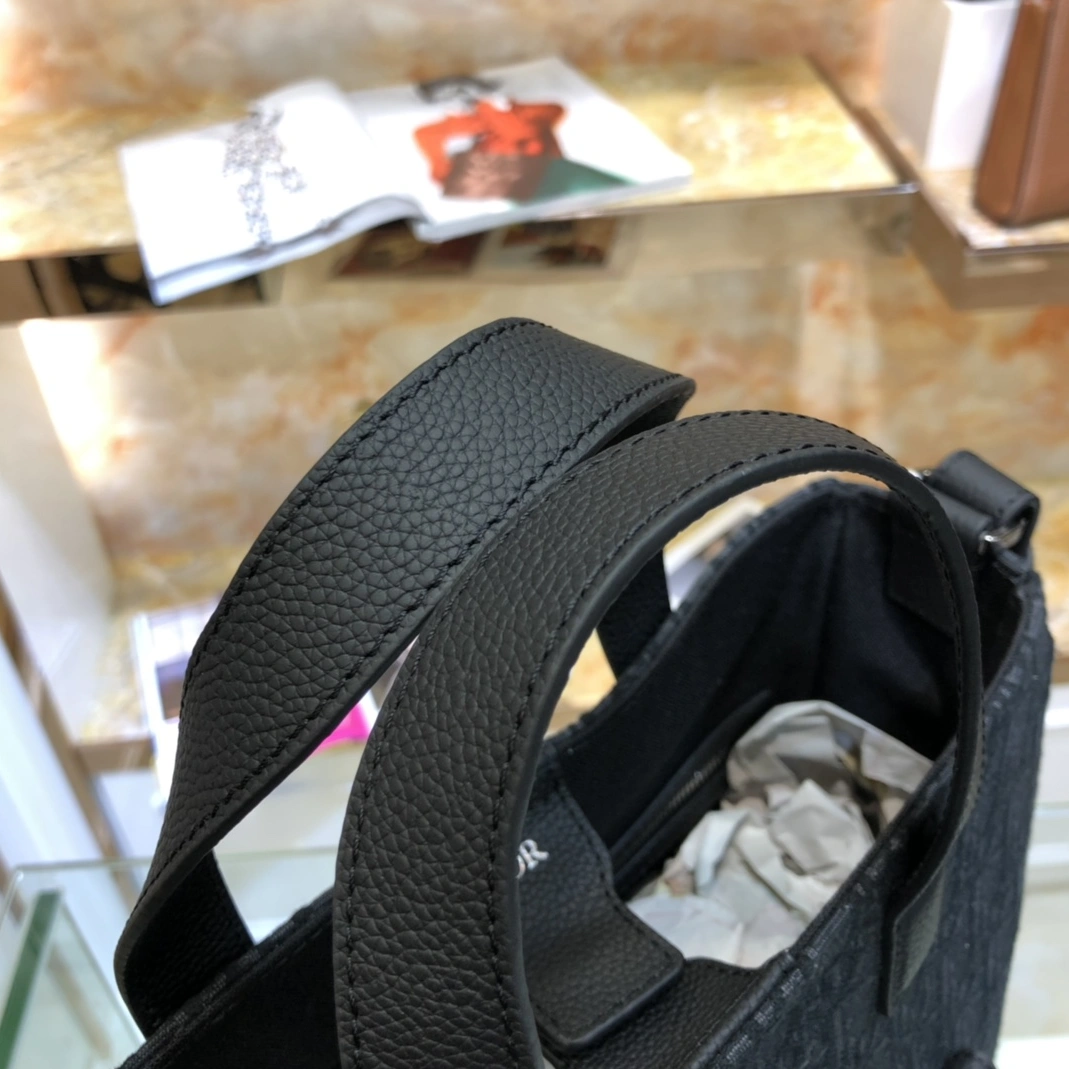 Bright 8026 Christian Dior AAA Man Handbags - Image 7