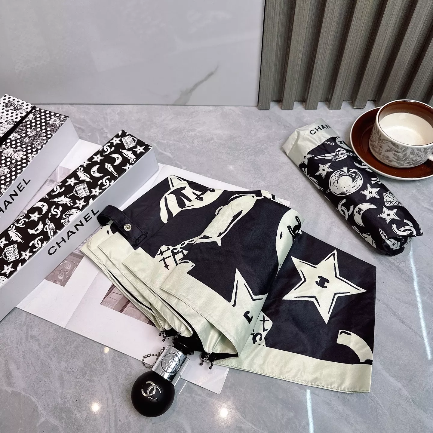 Bright 905 Chanel Umbrellas - Image 4