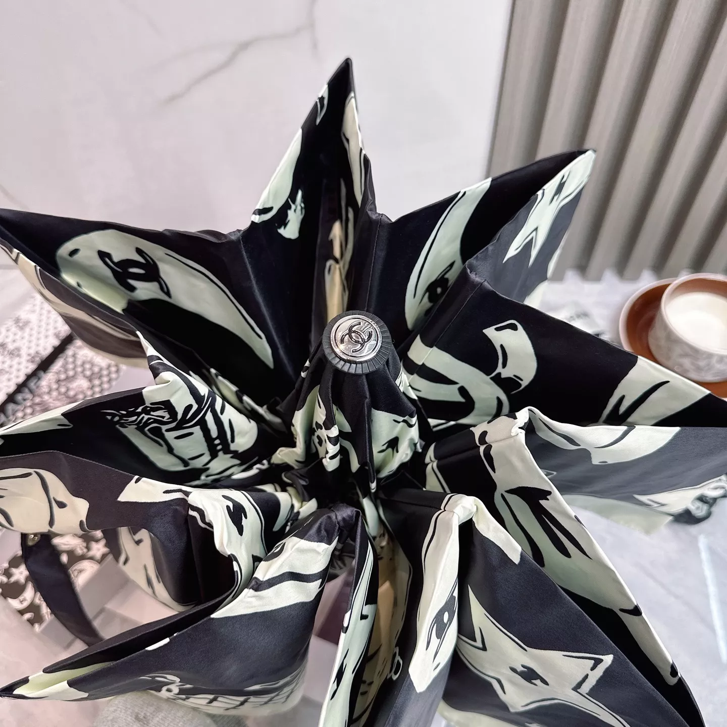 Bright 905 Chanel Umbrellas - Image 5