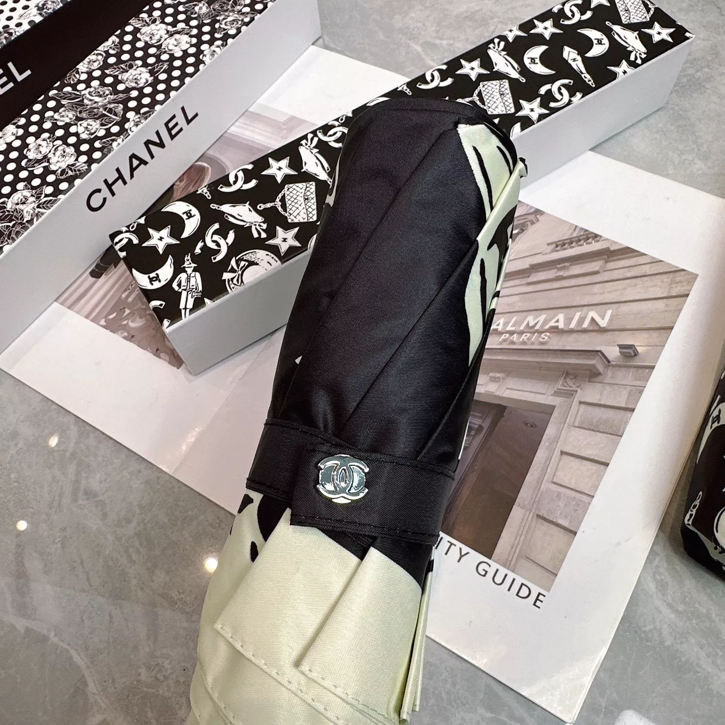 Bright 905 Chanel Umbrellas - Image 8