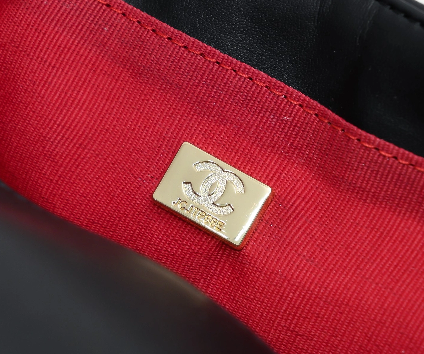 Chanel AAA Quality Messenger Bags For Women AllSeason 1034 - Image 8
