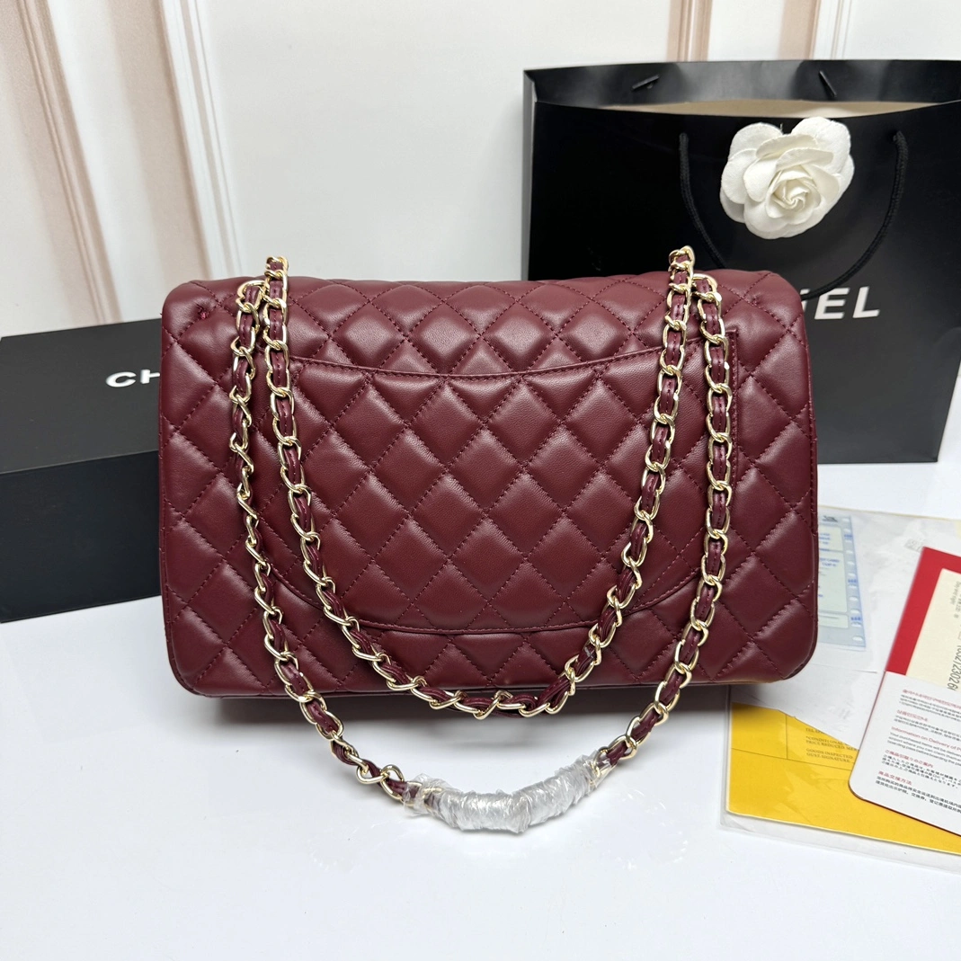 Chanel AAA Quality Shoulder Bags For Women Sleek 9931