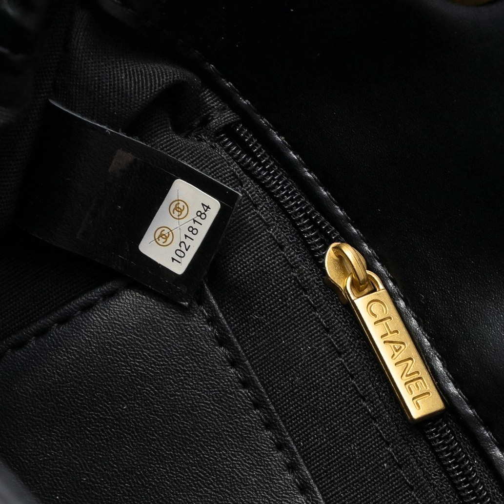 Chanel AAA Quality Shoulder Bags For Women StreetReady 6313 - Image 7