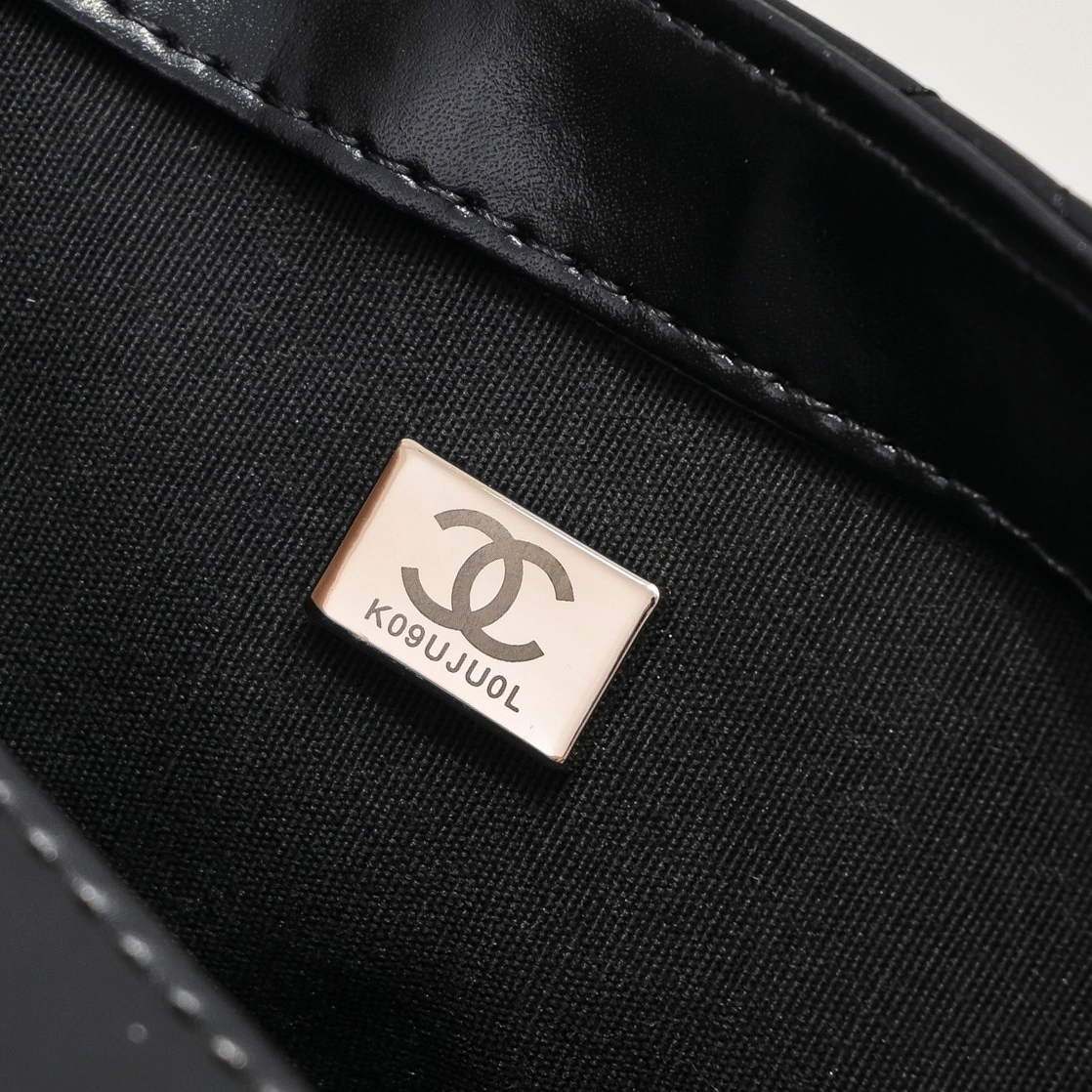 Chanel AAA Quality Shoulder Bags For Women StreetReady 6313 - Image 8