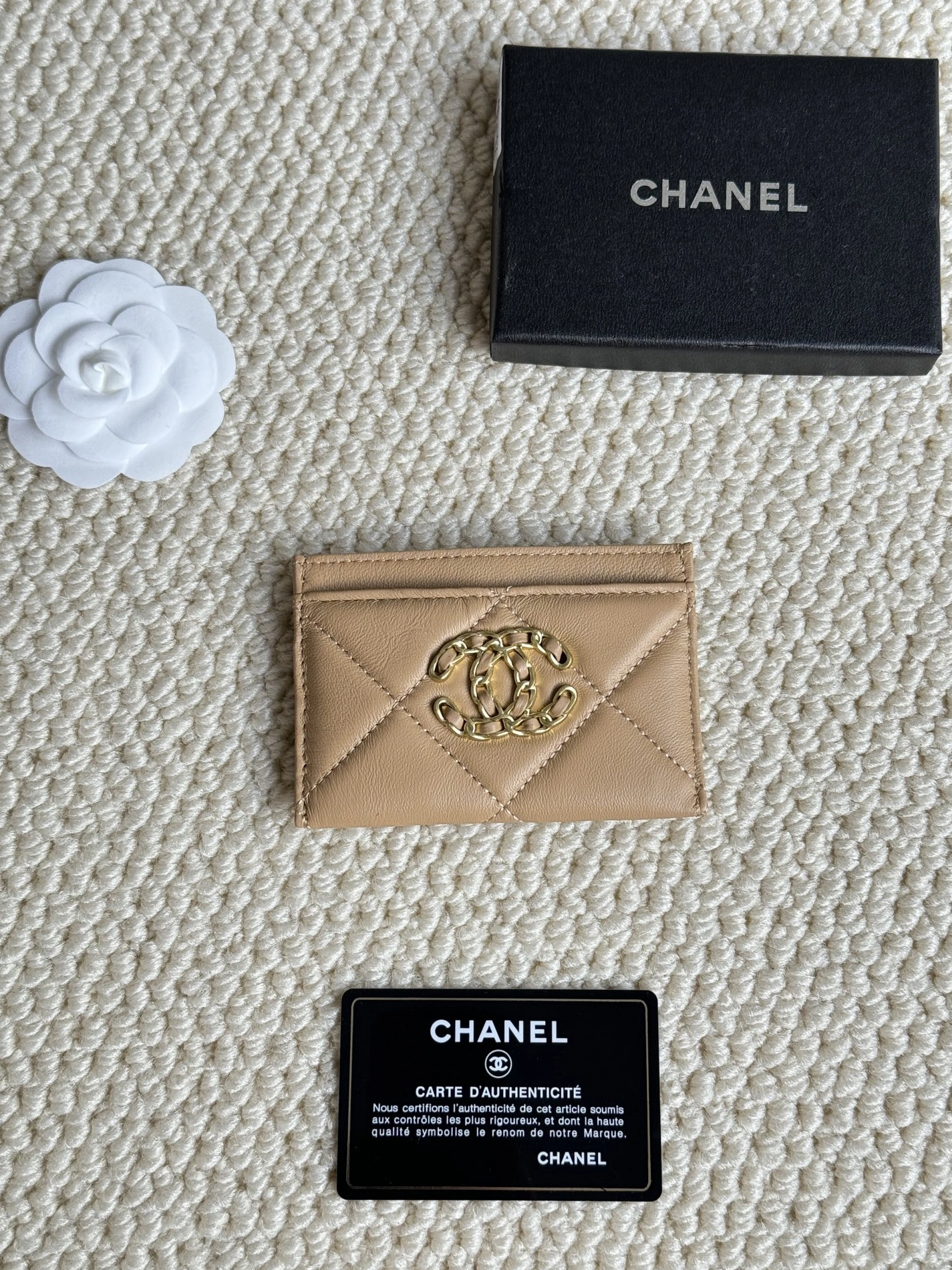 Chanel Card Case Resilient 2050