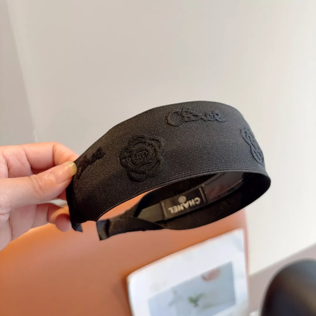 Chanel Headband For Women ModernLook 4597 - Image 3