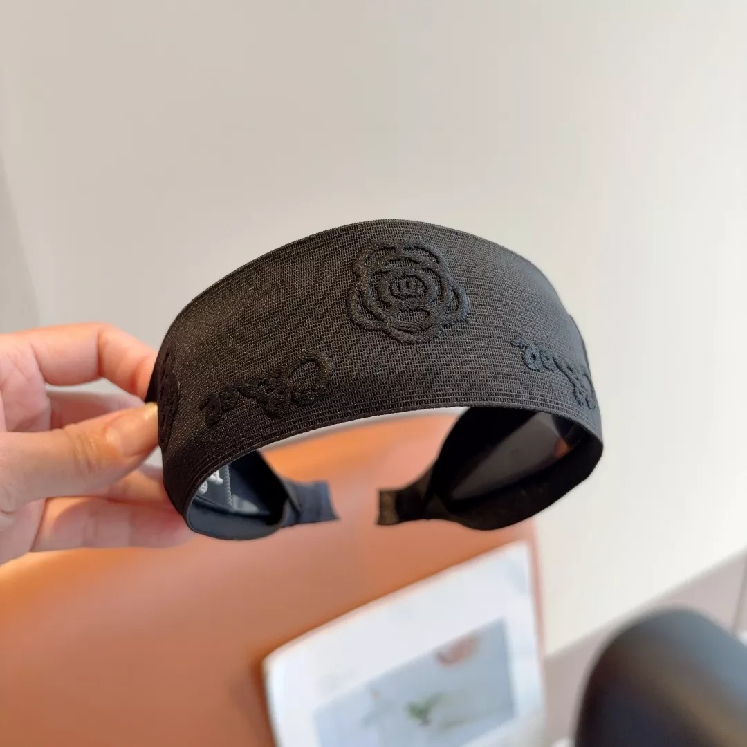 Chanel Headband For Women ModernLook 4597 - Image 4