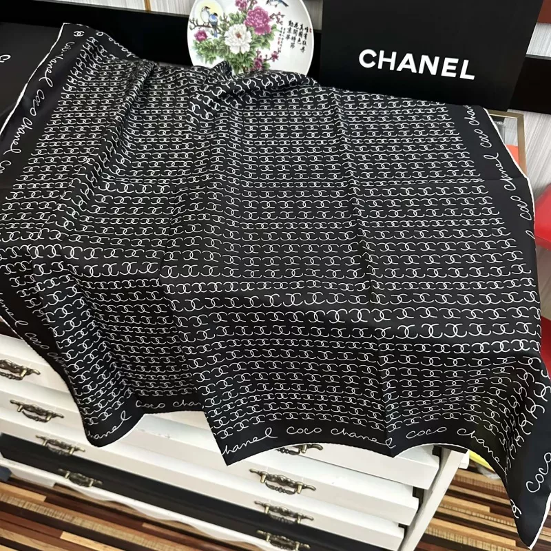 Chanel Silk Squares Practical 6130 - Image 3