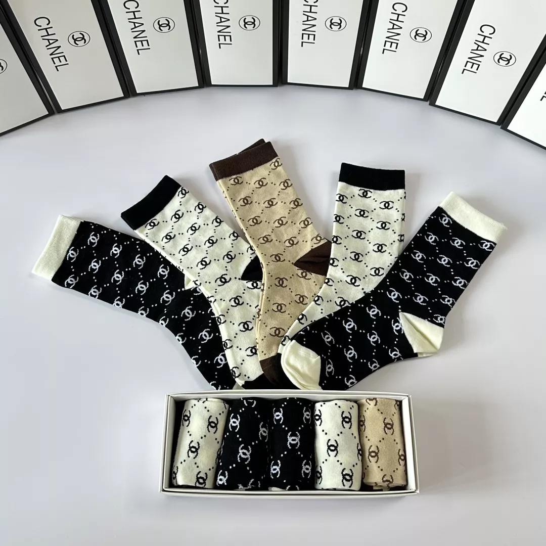 Chanel Socks Unique 3991 - Image 5