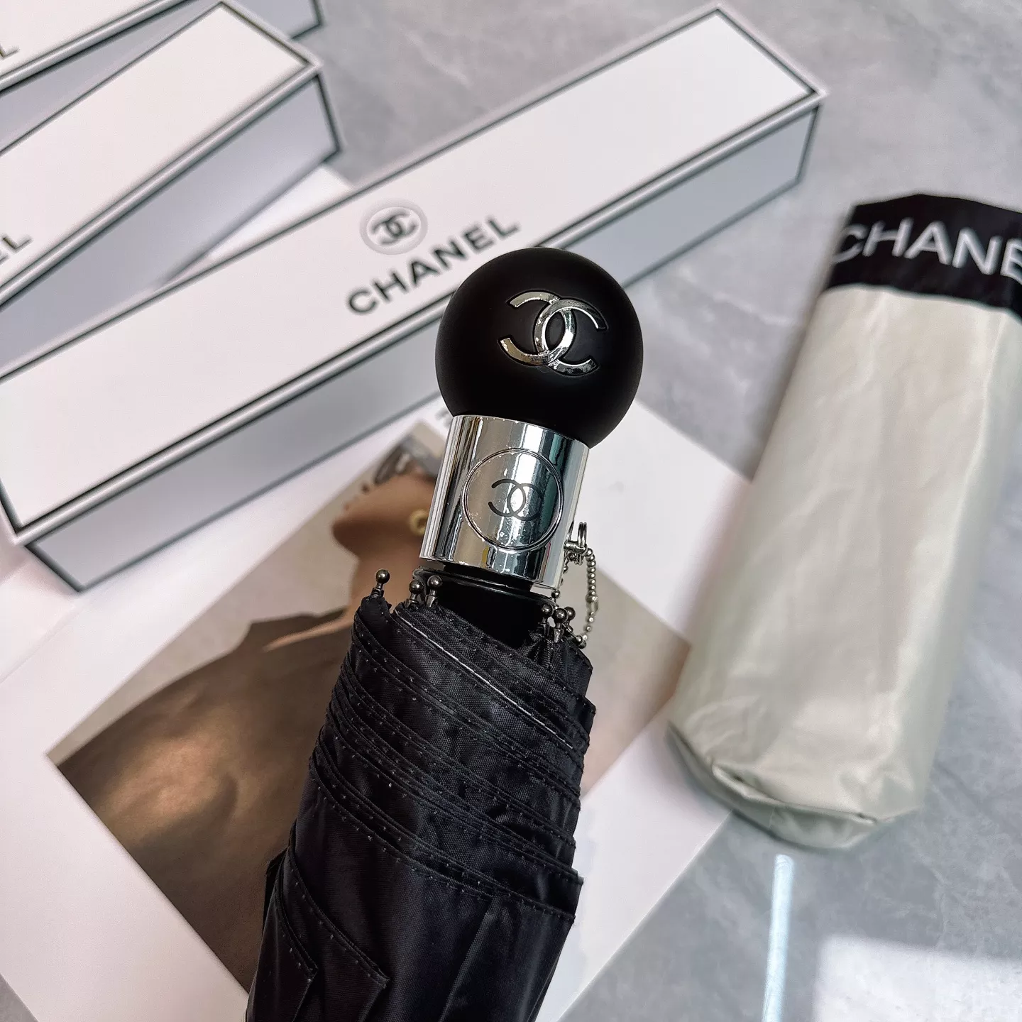 Chanel Umbrellas EyeCatching 1556 - Image 3