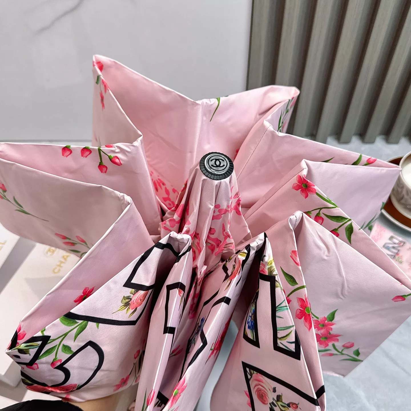 Chanel Umbrellas Practical 4036 - Image 4