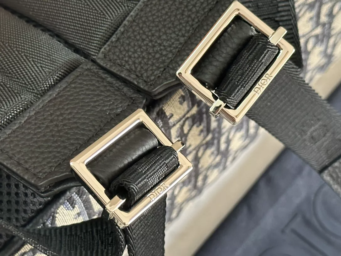 Christian Dior AAA Man Backpacks Comfortable 4657 - Image 7