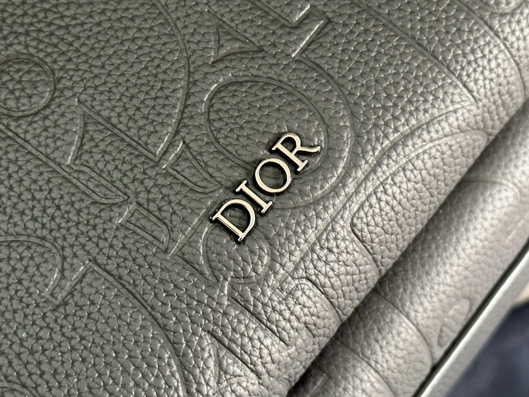 Christian Dior AAA Man Backpacks HighQuality 8647 - Image 4