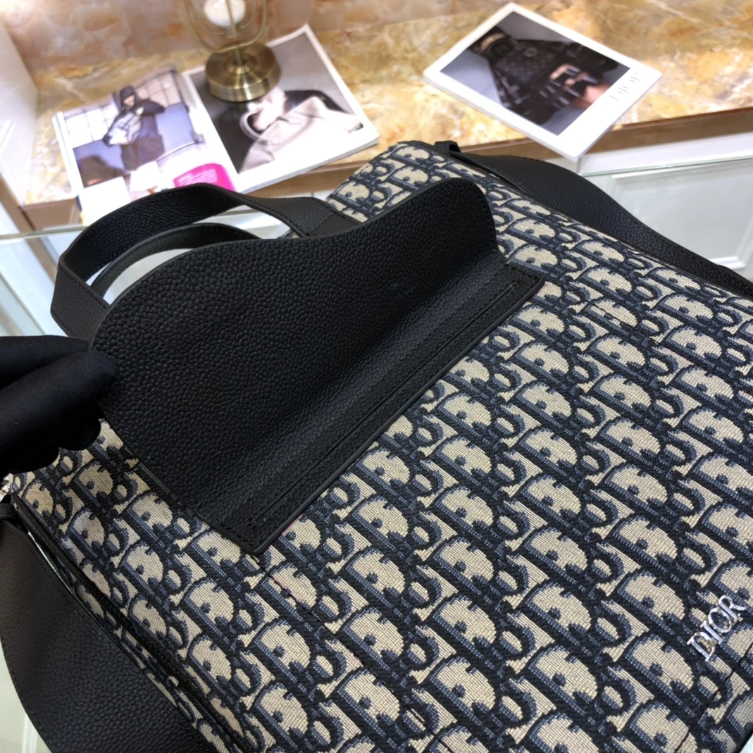 Christian Dior AAA Man Handbags Elegant 4469 - Image 7