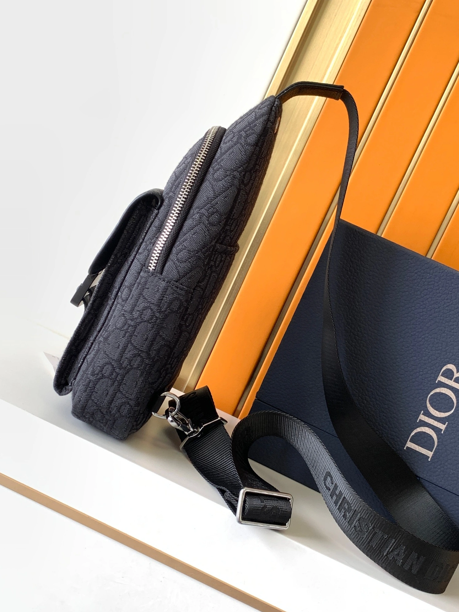 Christian Dior AAA Man Messenger Bags Comfortable 9673