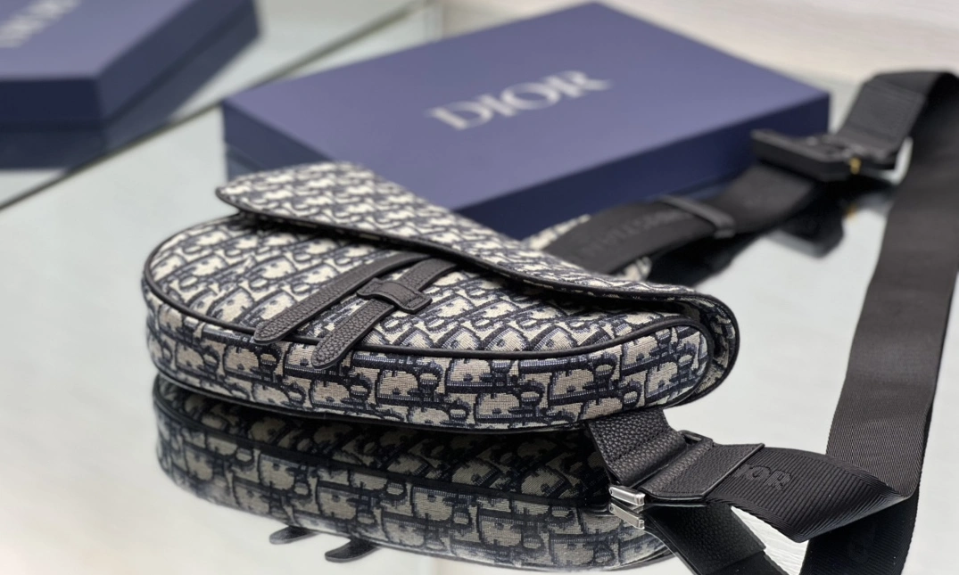 Christian Dior AAA Man Messenger Bags HighQuality 2215 - Image 5