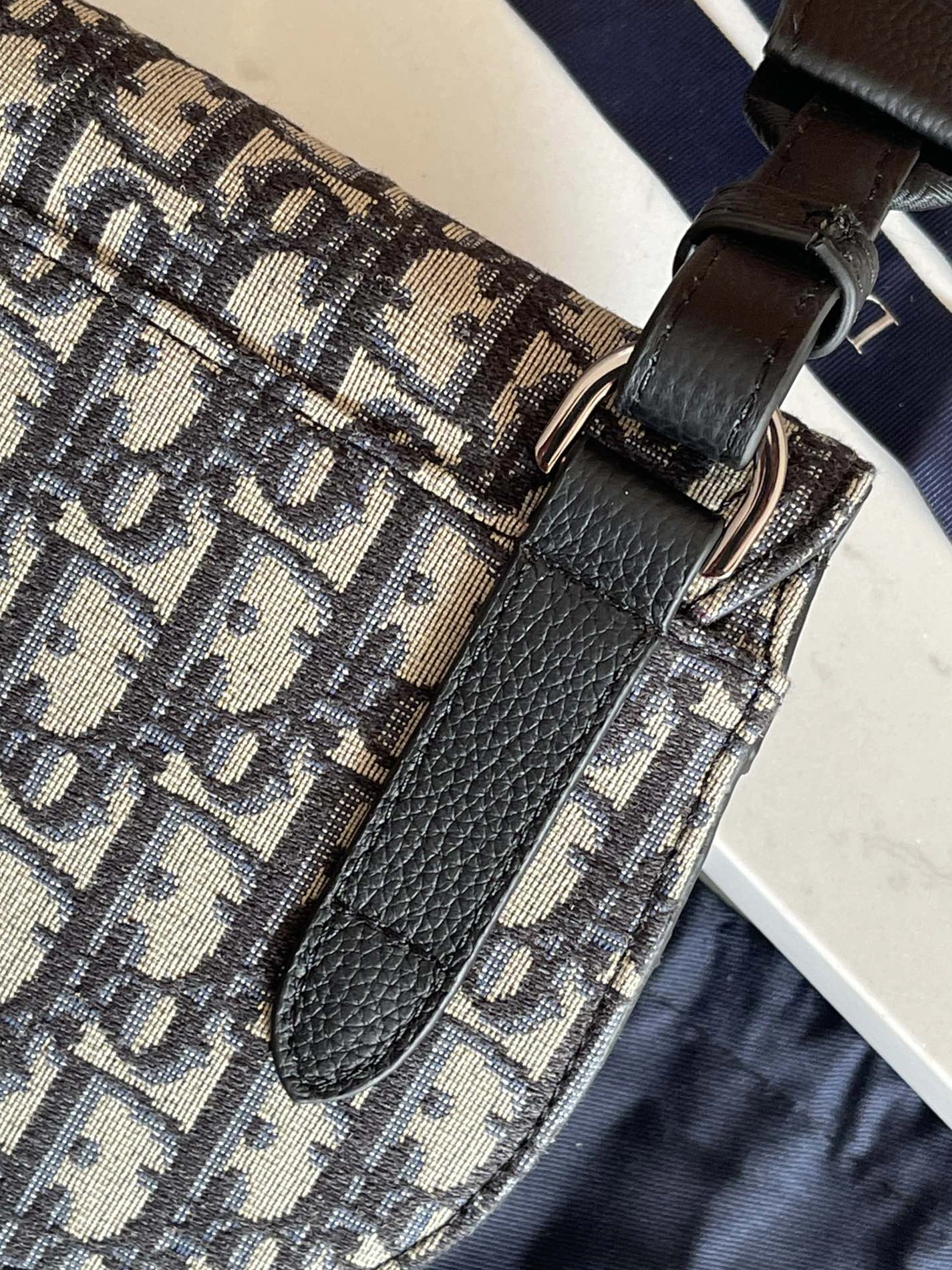 Christian Dior AAA Man Messenger Bags SmartChoice 8256 - Image 3