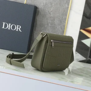 Christian Dior AAA Man Messenger Bags WellDesigned 8146