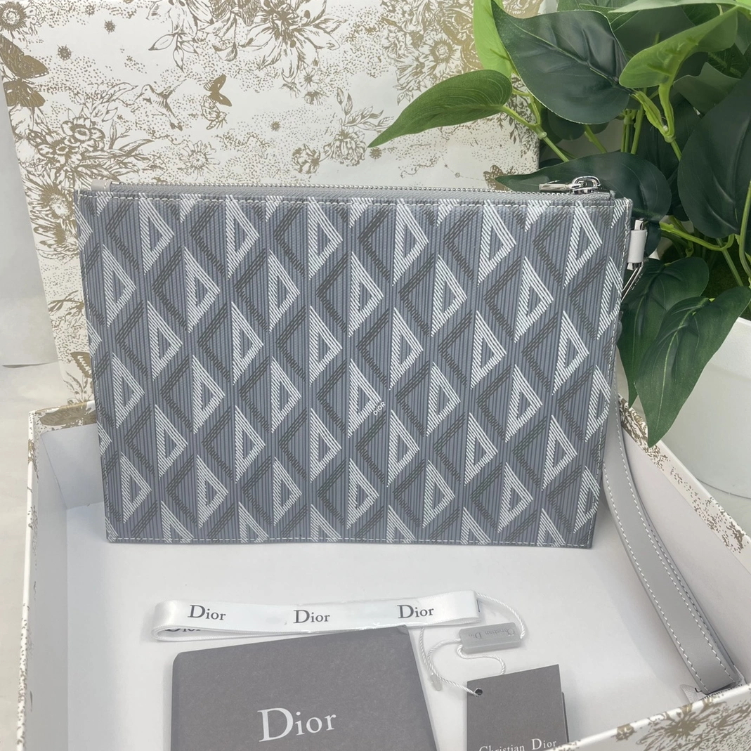 Christian Dior AAA Man Wallets Modern 532