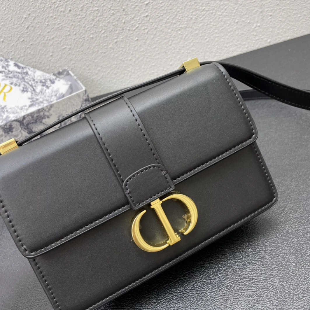 Christian Dior AAA Quality Messenger Bags For Women Elegant 4321 - Image 3