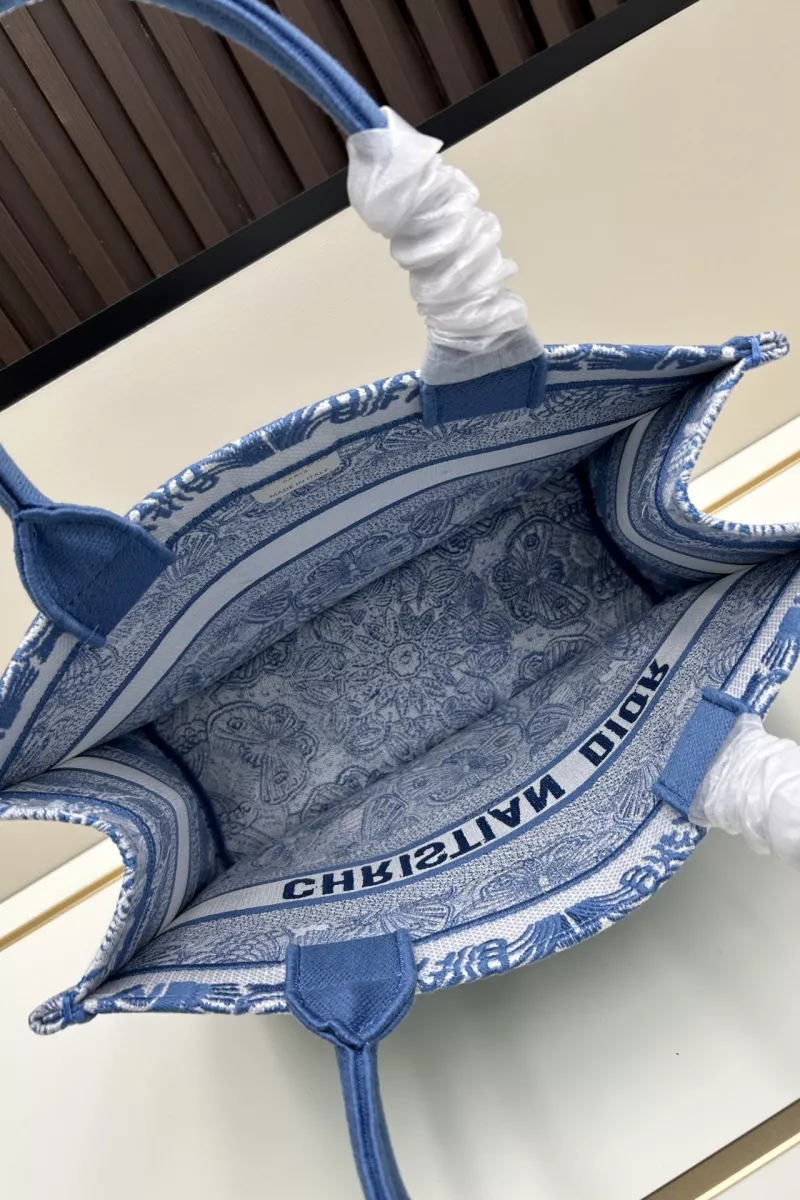 Christian Dior AAA Quality Tote-Handbags For Women Fashionable 7519 - Image 7