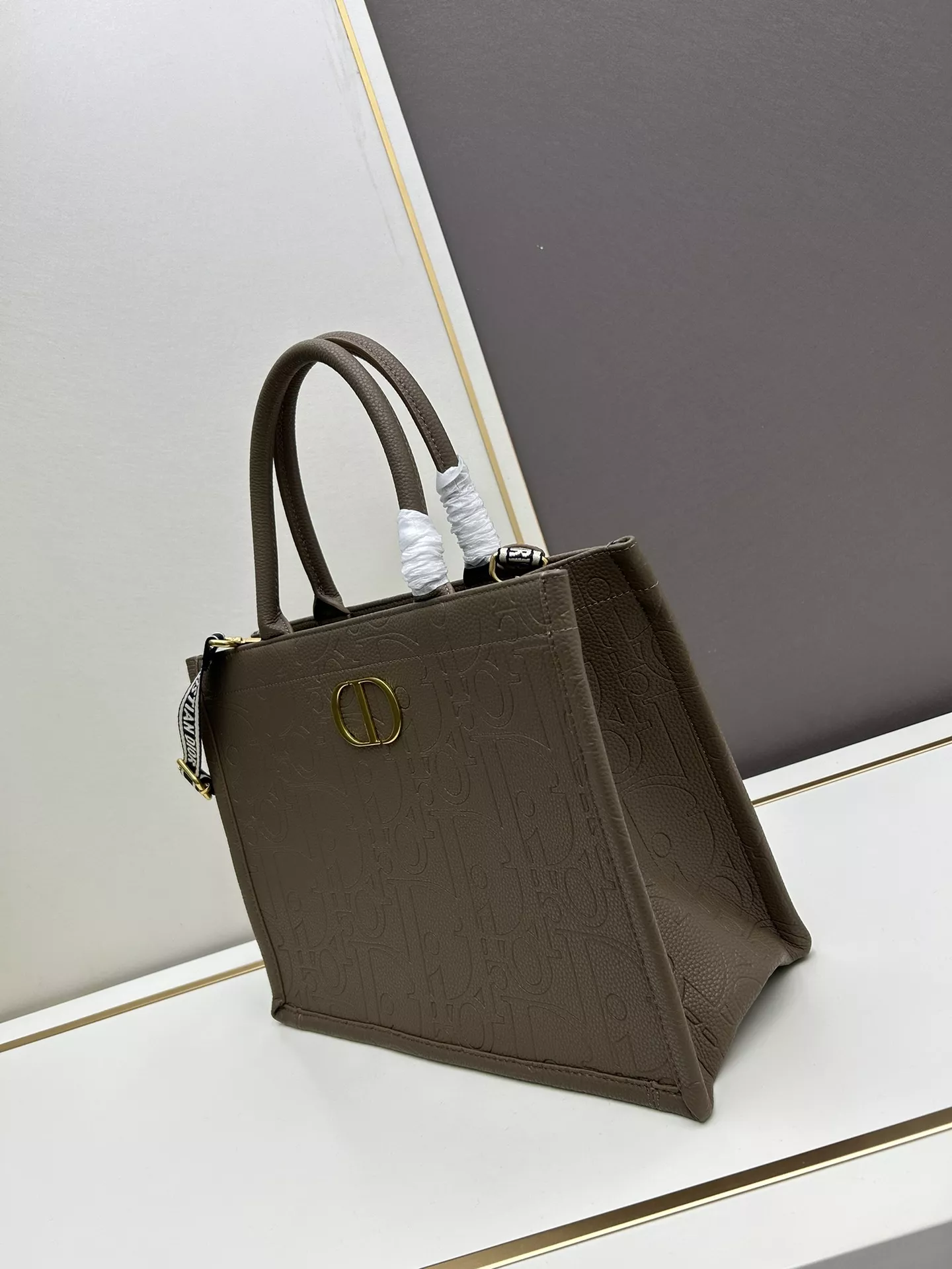 Christian Dior AAA Quality Tote-Handbags For Women GoodFit 8157